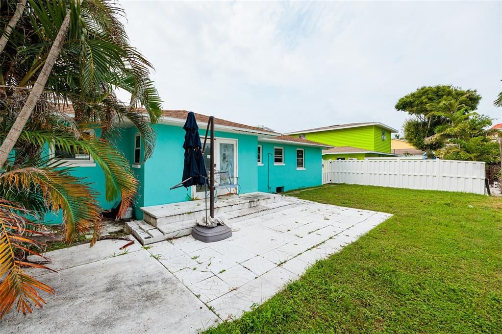 En Venta: $599,000 (3 camas, 2 baños, 1106 Pies cuadrados)