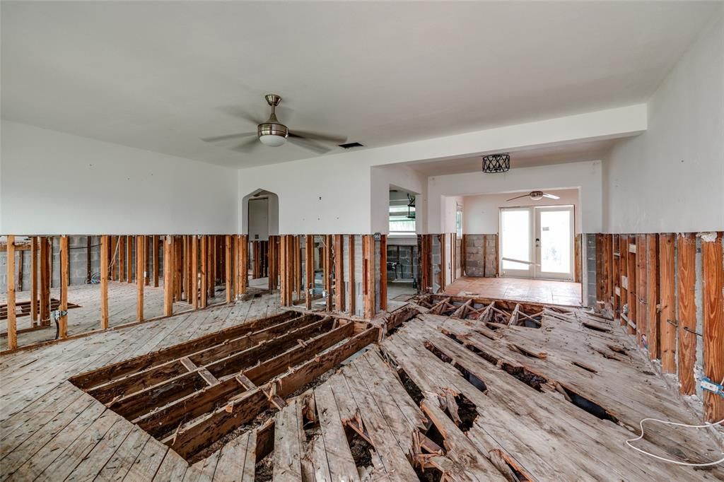 En Venta: $599,000 (3 camas, 2 baños, 1106 Pies cuadrados)