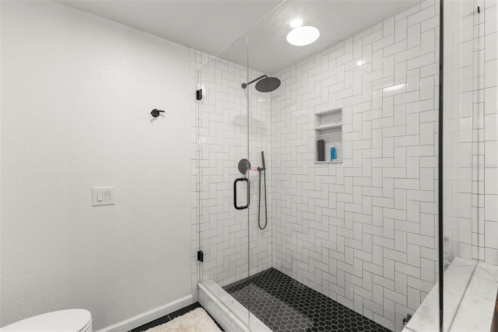 For Sale: $749,900 (3 beds, 4 baths, 2370 Square Feet)