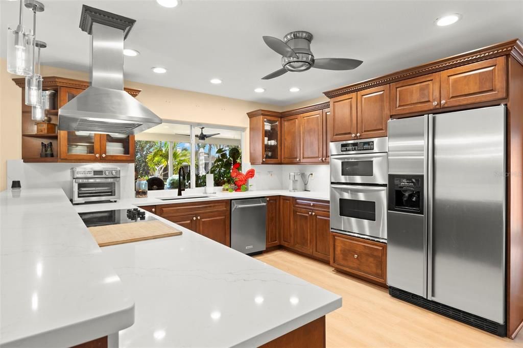 For Sale: $749,900 (3 beds, 4 baths, 2370 Square Feet)