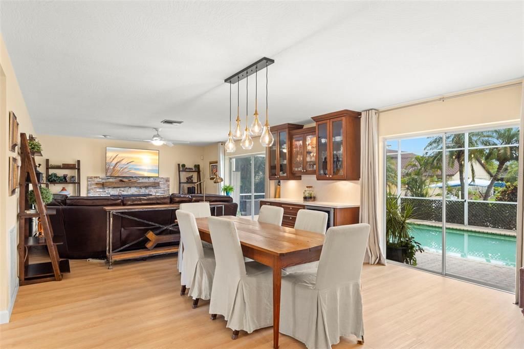 For Sale: $749,900 (3 beds, 4 baths, 2370 Square Feet)