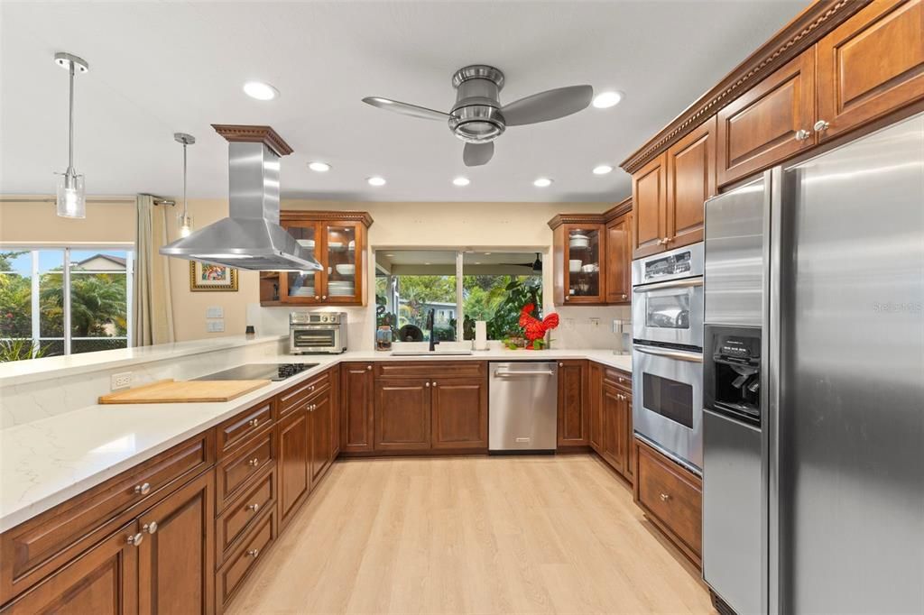 For Sale: $749,900 (3 beds, 4 baths, 2370 Square Feet)