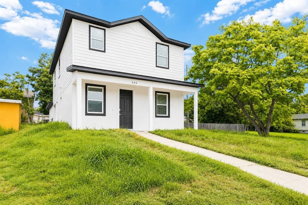 For Sale: $495,000 (4 beds, 3 baths, 2035 Square Feet)