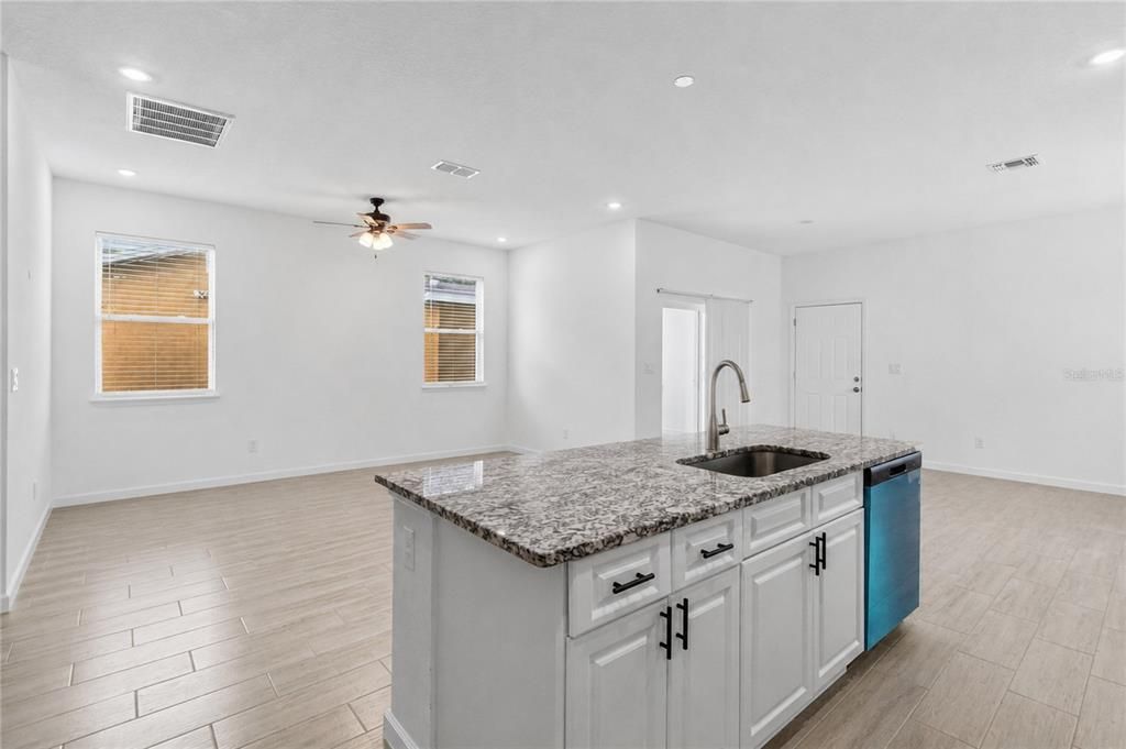 For Sale: $495,000 (4 beds, 3 baths, 2035 Square Feet)