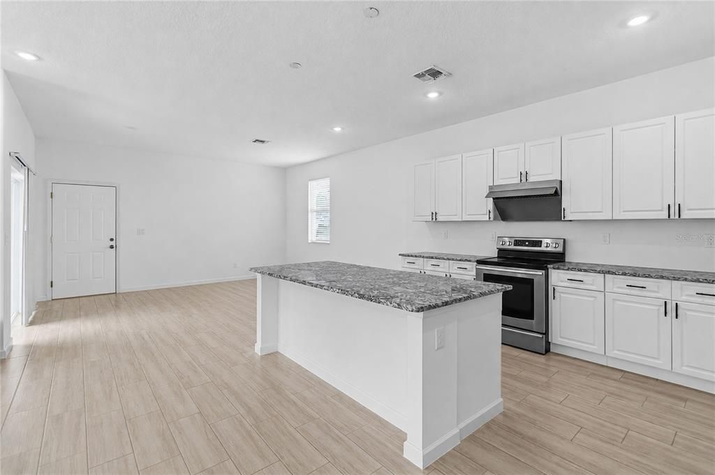 For Sale: $495,000 (4 beds, 3 baths, 2035 Square Feet)