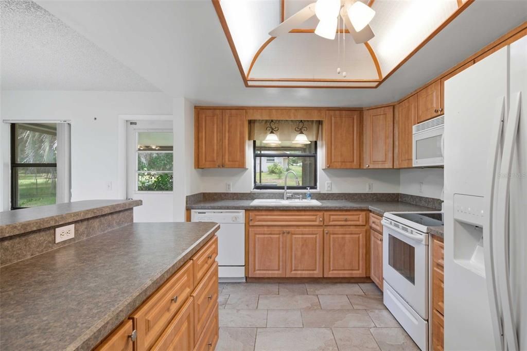 En Venta: $380,000 (3 camas, 2 baños, 1847 Pies cuadrados)