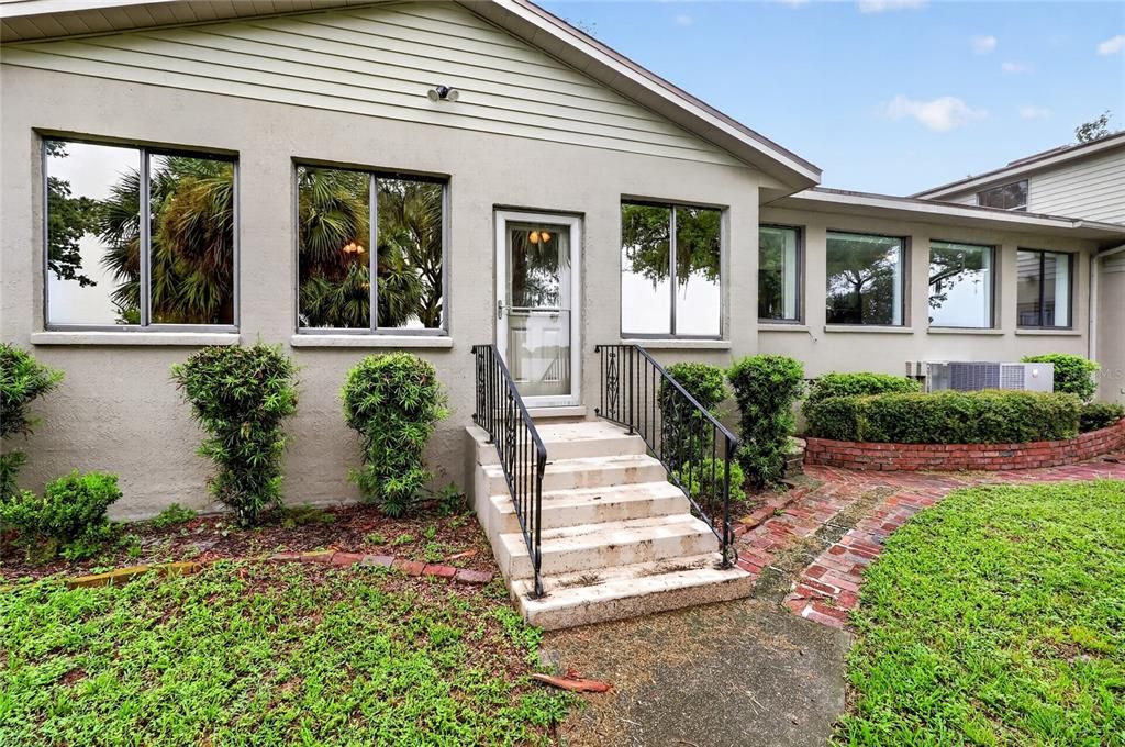 For Rent: $2,750 (3 beds, 3 baths, 2630 Square Feet)
