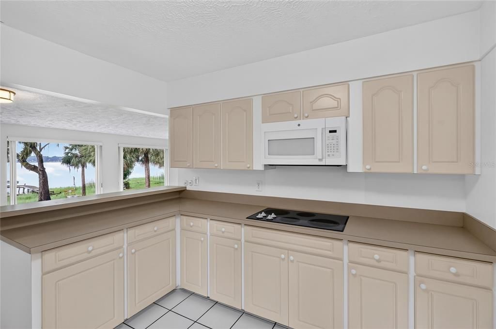 For Rent: $2,750 (3 beds, 3 baths, 2630 Square Feet)
