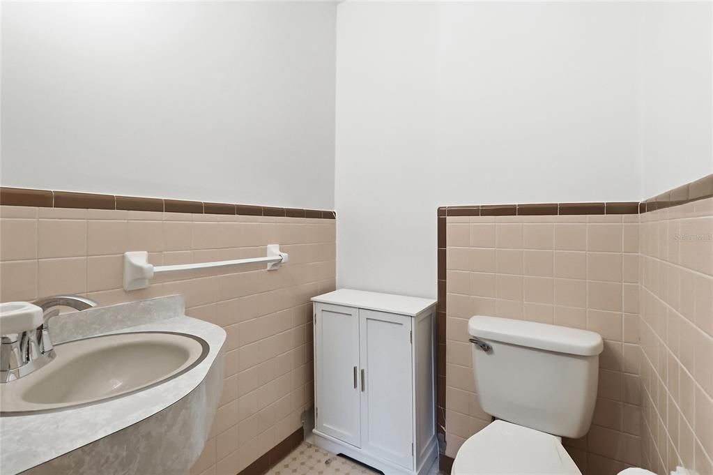 For Rent: $2,750 (3 beds, 3 baths, 2630 Square Feet)