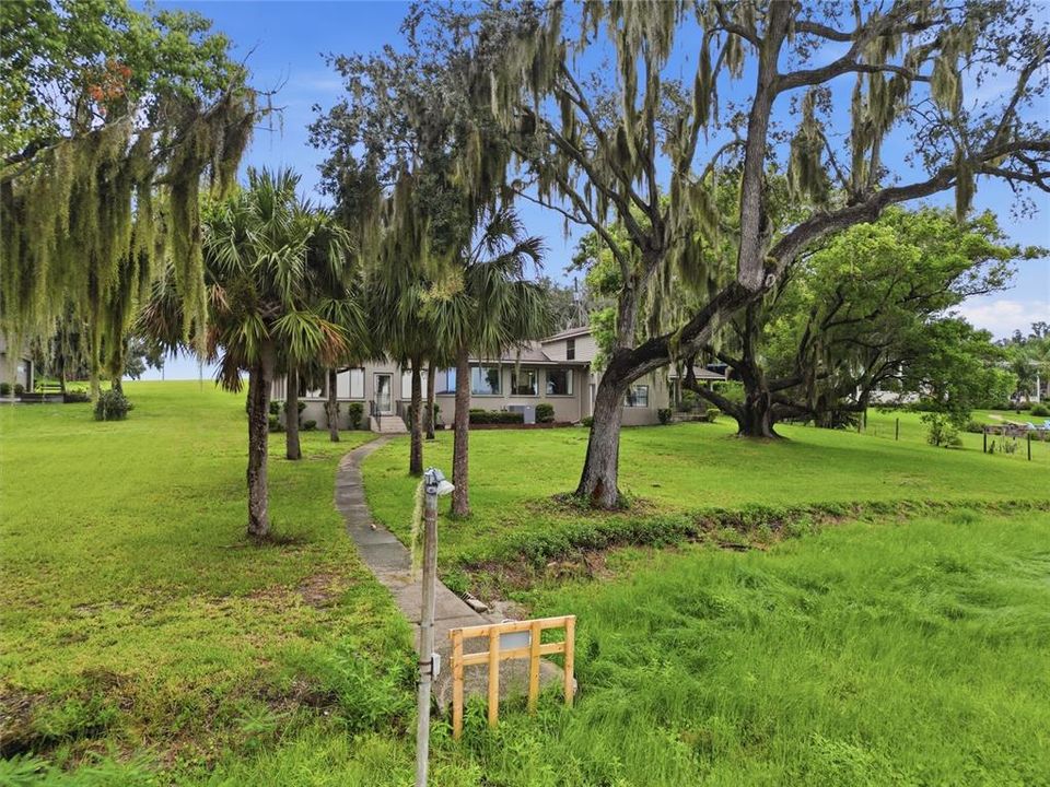 For Rent: $2,750 (3 beds, 3 baths, 2630 Square Feet)