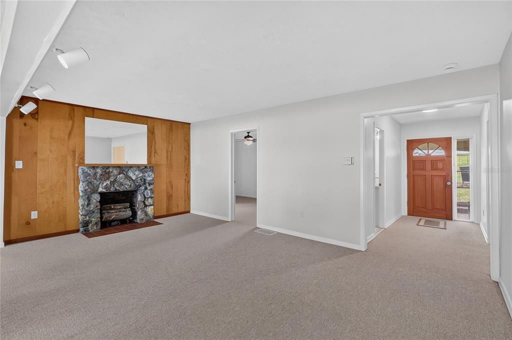 For Rent: $2,750 (3 beds, 3 baths, 2630 Square Feet)