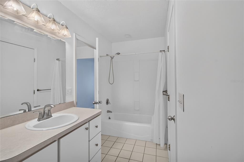 For Rent: $2,750 (3 beds, 3 baths, 2630 Square Feet)