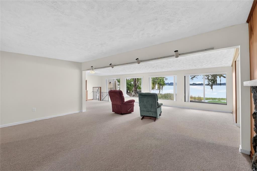 For Rent: $2,750 (3 beds, 3 baths, 2630 Square Feet)