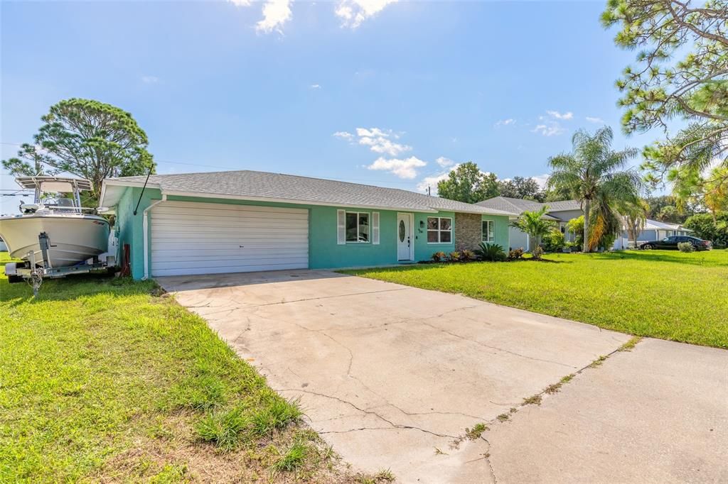 For Sale: $299,000 (3 beds, 2 baths, 1260 Square Feet)