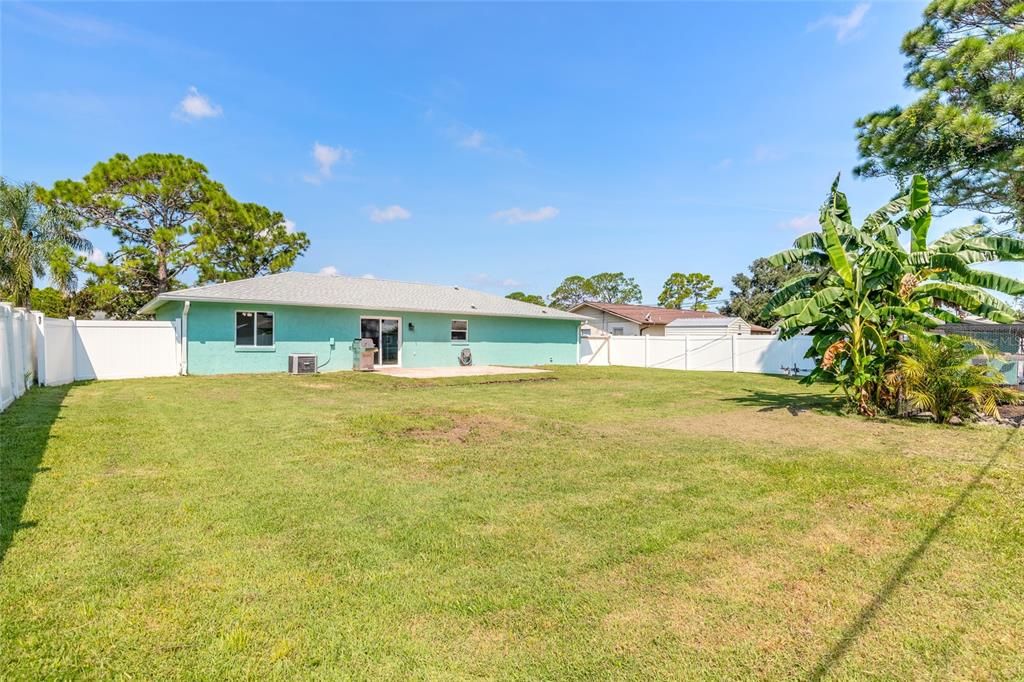 For Sale: $299,000 (3 beds, 2 baths, 1260 Square Feet)