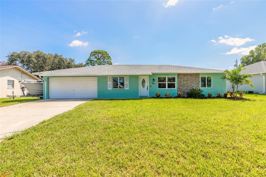 For Sale: $299,000 (3 beds, 2 baths, 1260 Square Feet)