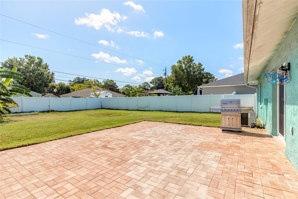 For Sale: $299,000 (3 beds, 2 baths, 1260 Square Feet)