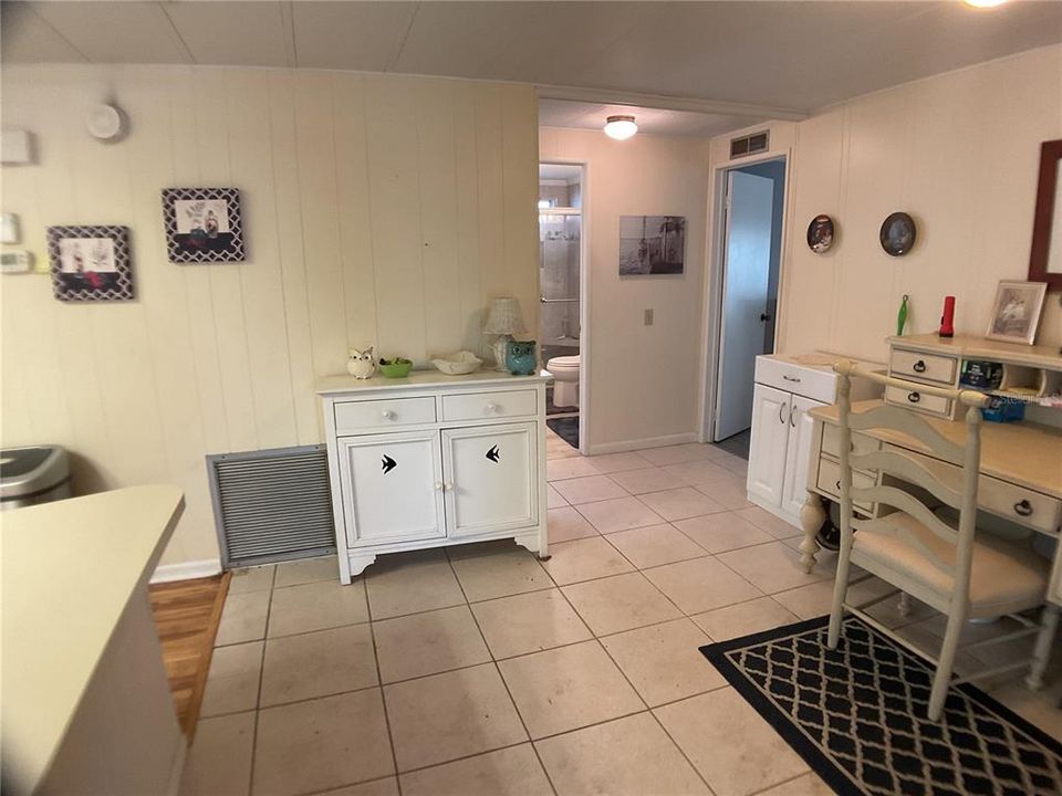 For Sale: $124,900 (2 beds, 2 baths, 1152 Square Feet)