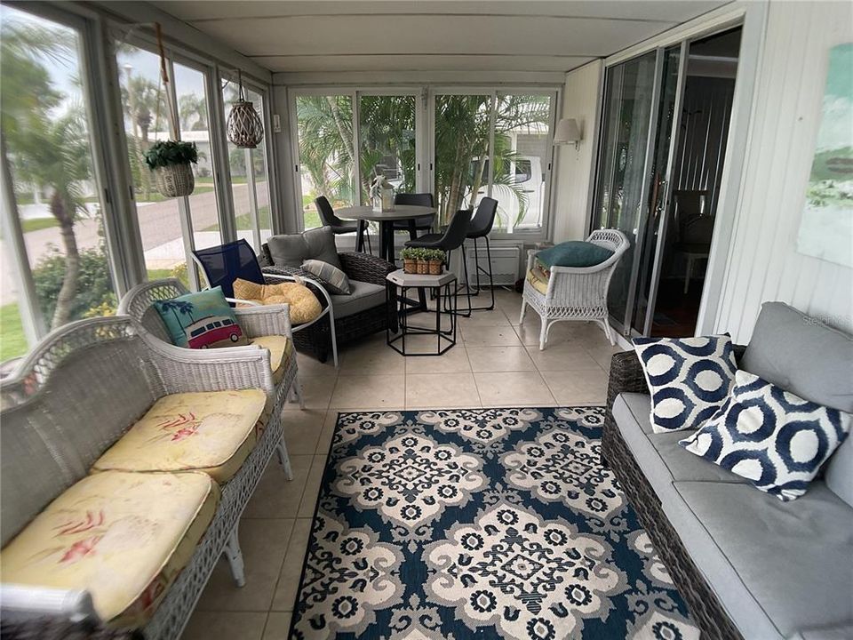 For Sale: $124,900 (2 beds, 2 baths, 1152 Square Feet)