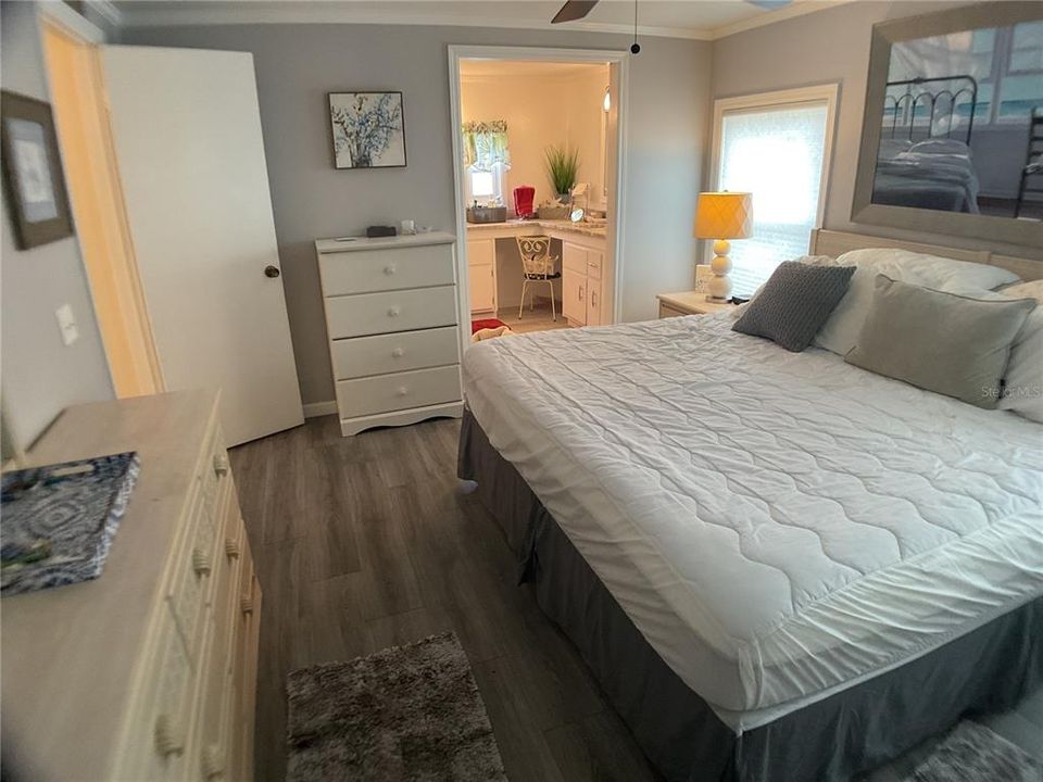 For Sale: $124,900 (2 beds, 2 baths, 1152 Square Feet)