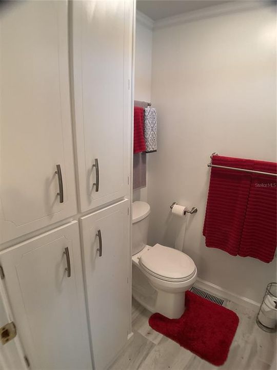 For Sale: $124,900 (2 beds, 2 baths, 1152 Square Feet)