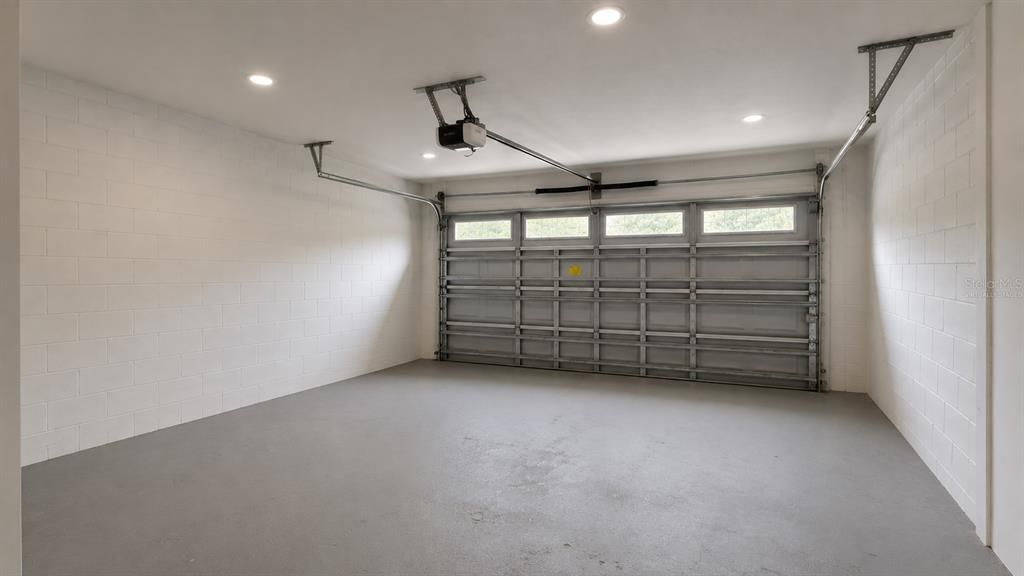 For Sale: $750,000 (6 beds, 0 baths, 3016 Square Feet)