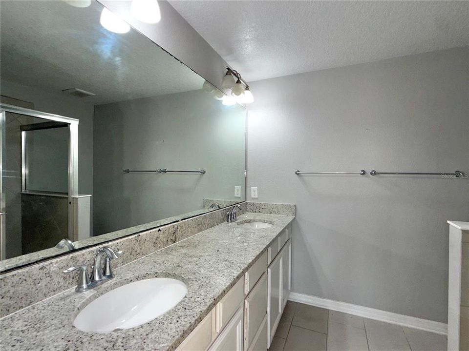 For Rent: $2,800 (3 beds, 2 baths, 1451 Square Feet)