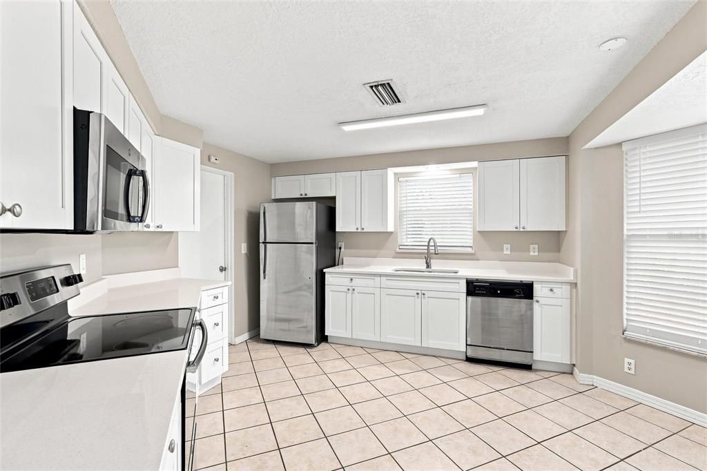 For Sale: $499,900 (3 beds, 2 baths, 2247 Square Feet)