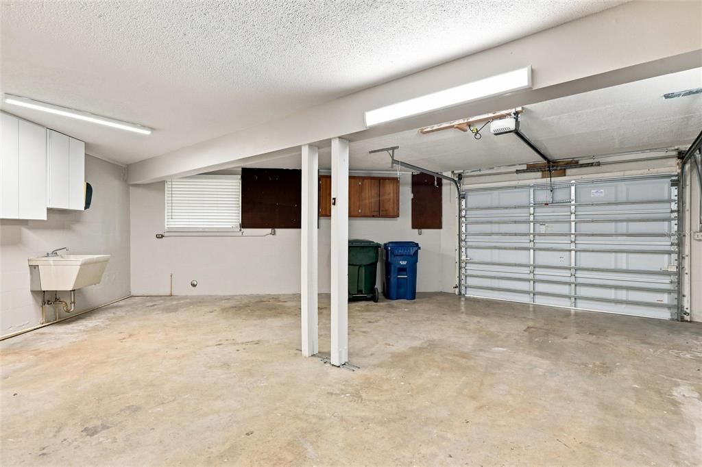 For Sale: $499,900 (3 beds, 2 baths, 2247 Square Feet)