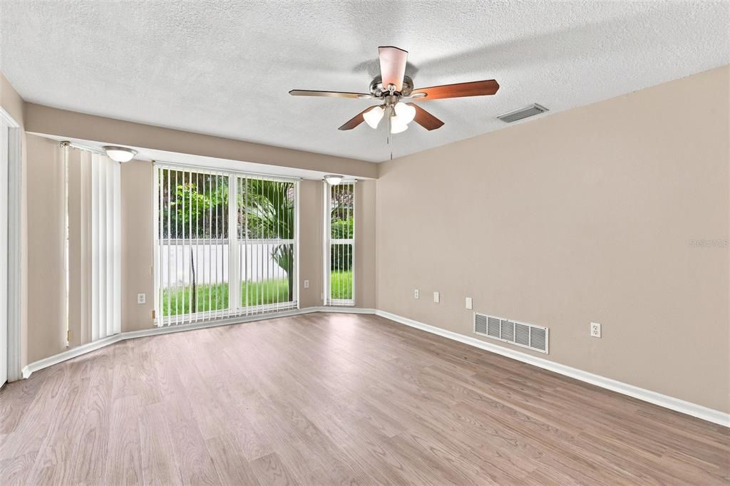 For Sale: $499,900 (3 beds, 2 baths, 2247 Square Feet)