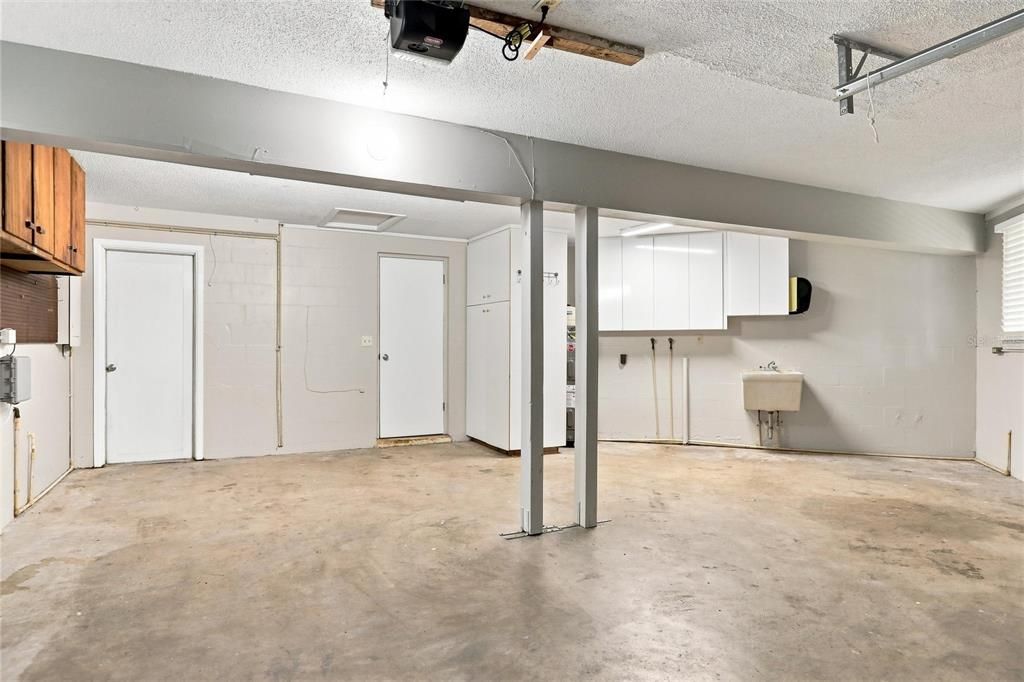 For Sale: $499,900 (3 beds, 2 baths, 2247 Square Feet)