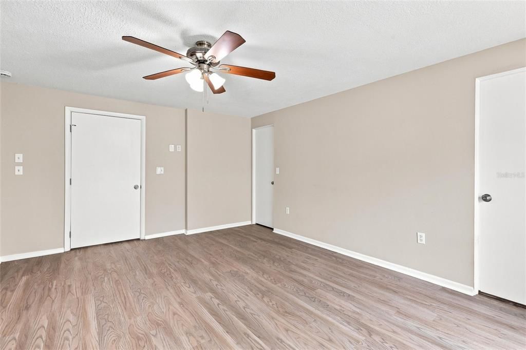 For Sale: $499,900 (3 beds, 2 baths, 2247 Square Feet)