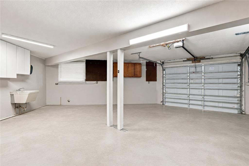For Sale: $499,900 (3 beds, 2 baths, 2247 Square Feet)