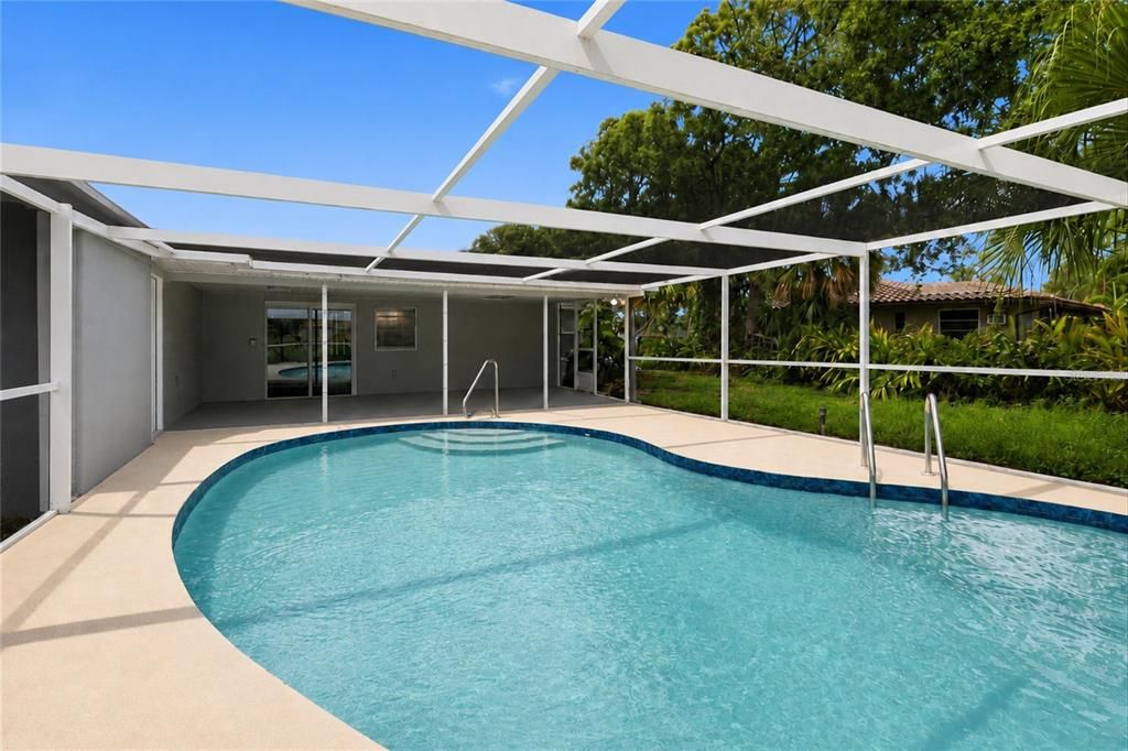 For Sale: $499,900 (3 beds, 2 baths, 2247 Square Feet)