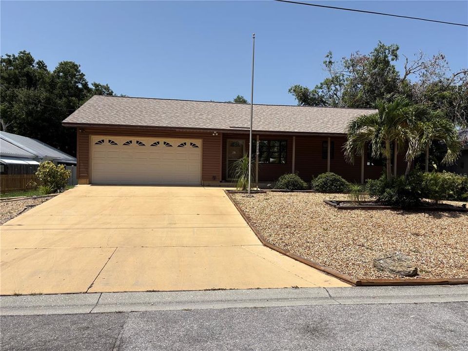 For Rent: $2,700 (3 beds, 2 baths, 1188 Square Feet)