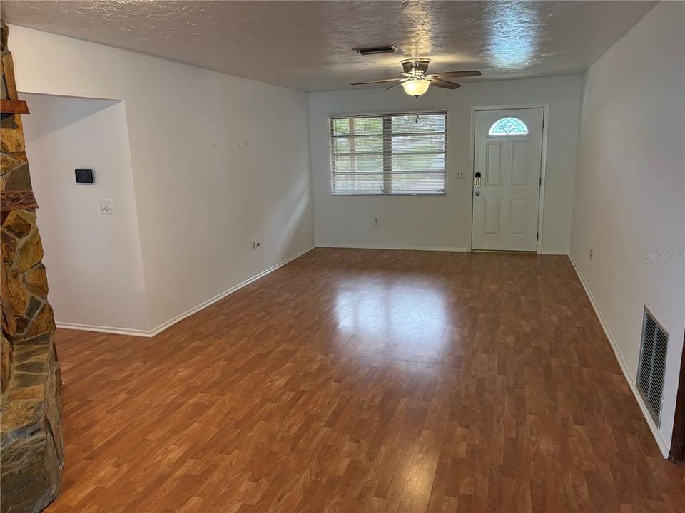 For Rent: $2,700 (3 beds, 2 baths, 1188 Square Feet)