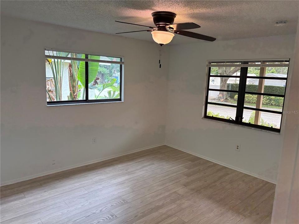 For Rent: $2,700 (3 beds, 2 baths, 1188 Square Feet)