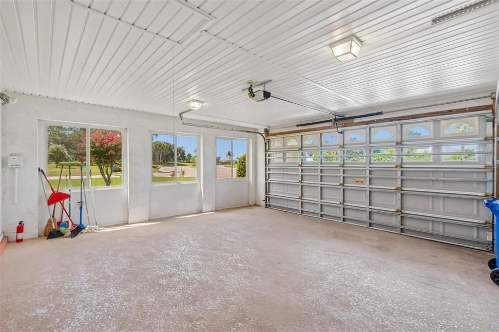 Activo con contrato: $229,900 (2 camas, 2 baños, 1516 Pies cuadrados)