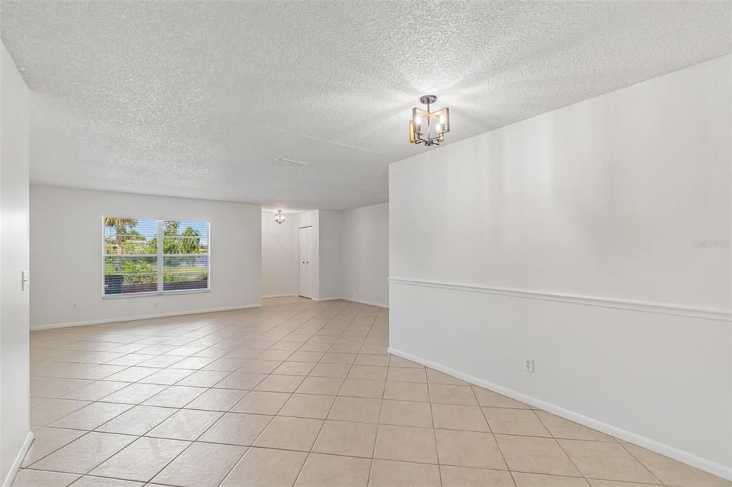 Activo con contrato: $229,900 (2 camas, 2 baños, 1516 Pies cuadrados)