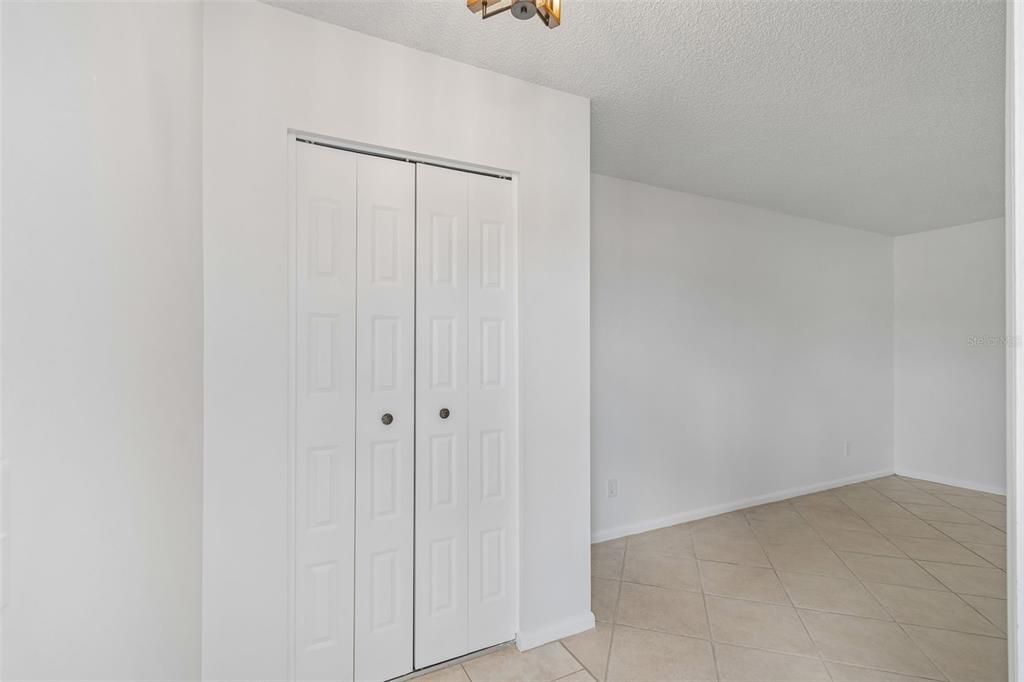 Activo con contrato: $229,900 (2 camas, 2 baños, 1516 Pies cuadrados)