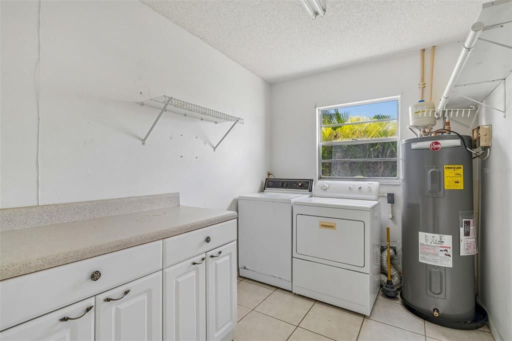 Activo con contrato: $229,900 (2 camas, 2 baños, 1516 Pies cuadrados)