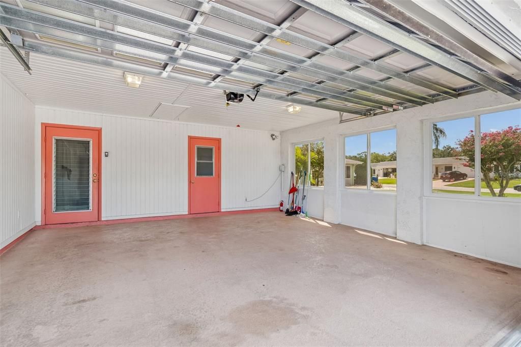 Activo con contrato: $229,900 (2 camas, 2 baños, 1516 Pies cuadrados)