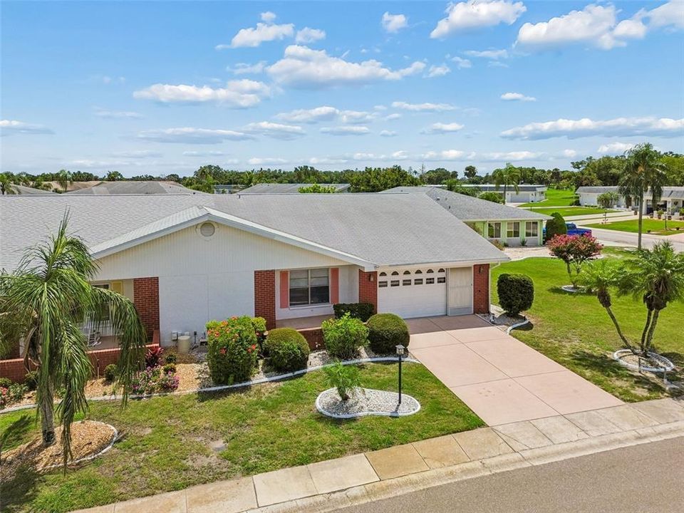 Activo con contrato: $229,900 (2 camas, 2 baños, 1516 Pies cuadrados)