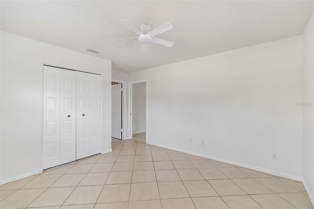 Activo con contrato: $229,900 (2 camas, 2 baños, 1516 Pies cuadrados)