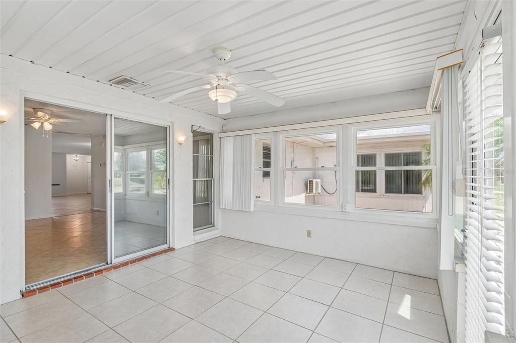 Activo con contrato: $229,900 (2 camas, 2 baños, 1516 Pies cuadrados)
