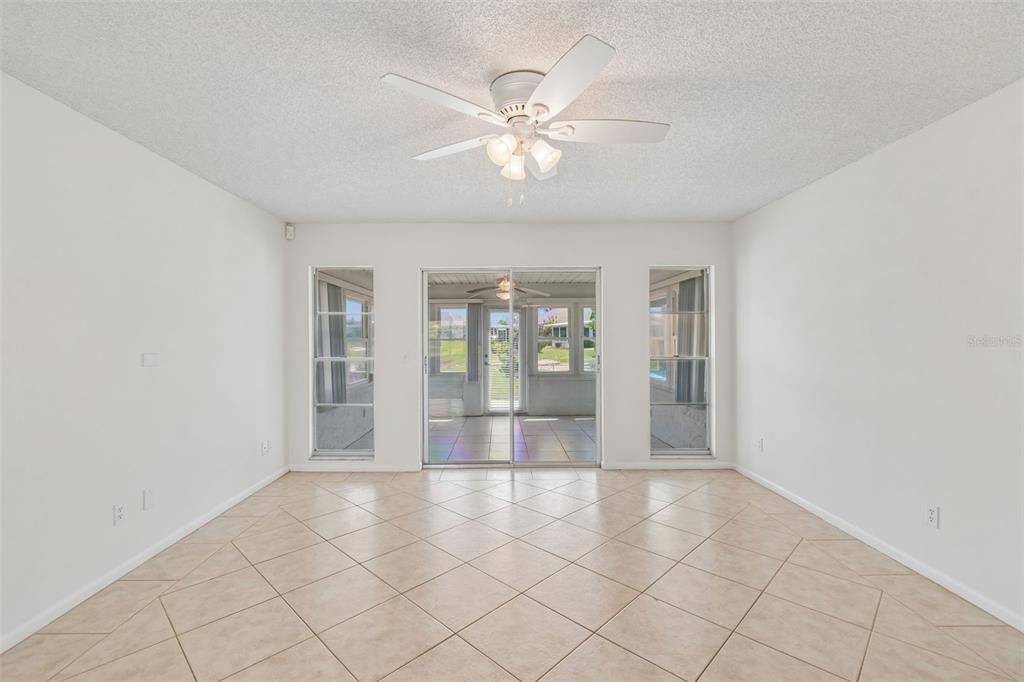 Activo con contrato: $229,900 (2 camas, 2 baños, 1516 Pies cuadrados)