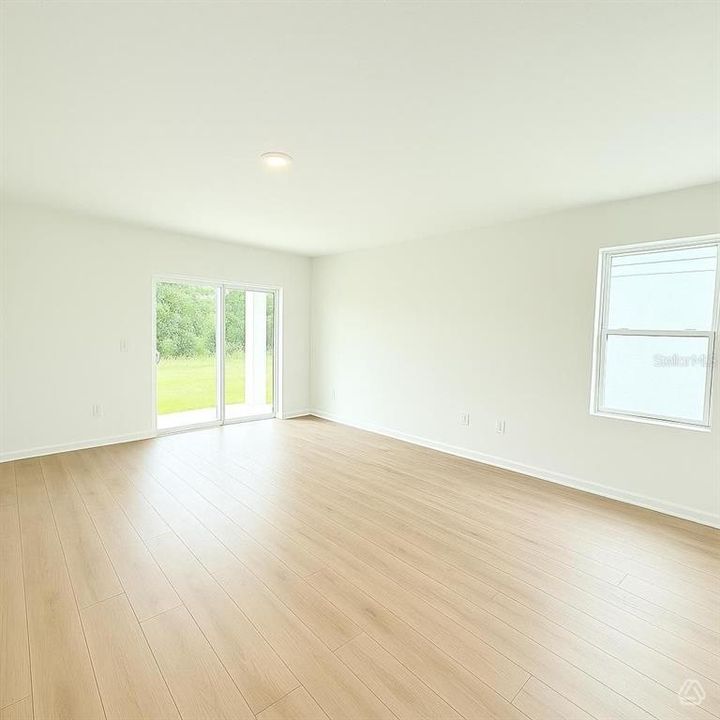 For Sale: $317,323 (3 beds, 2 baths, 1275 Square Feet)