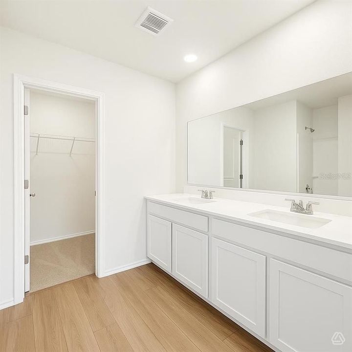 For Sale: $317,323 (3 beds, 2 baths, 1275 Square Feet)