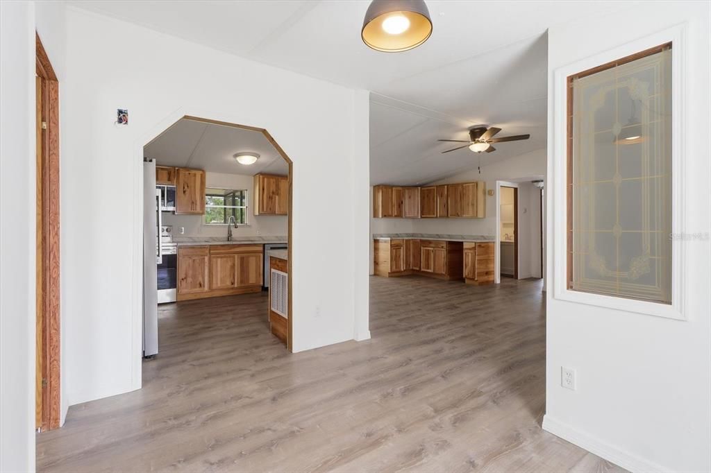 For Sale: $229,900 (3 beds, 2 baths, 1152 Square Feet)