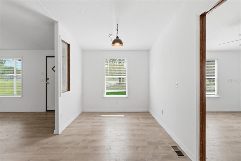 For Sale: $229,900 (3 beds, 2 baths, 1152 Square Feet)